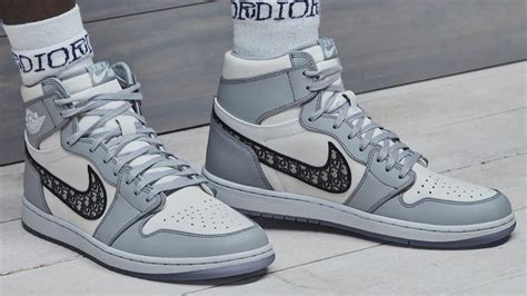 jordan dior precio original|x dior jordan 1.